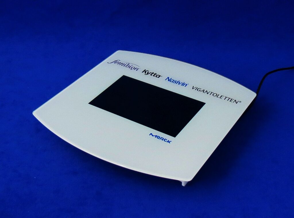 Zahlteller mit Monitor